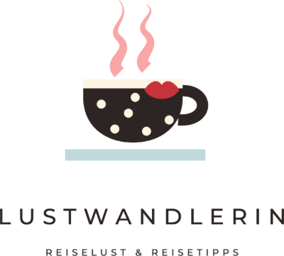 Lustwandlerin Logo: Tasse mit Schriftzug Lustwandlerin, Reiselust und Reisetipps